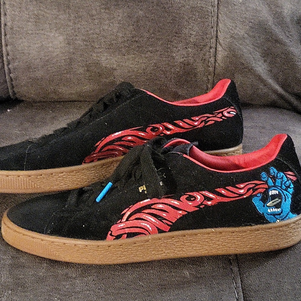 RARE PUMA X Santa CruZ skateboard collaboration size 10.5 mens